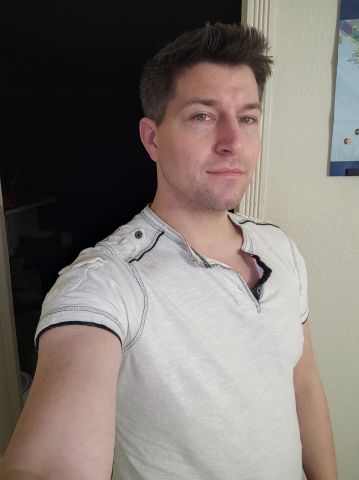 StevieG is Single in Wakesha, Wisconsin, 4