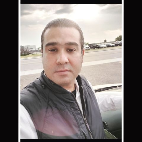 guitaraddict_1000 is Single in Mississauga, Ontario, 4