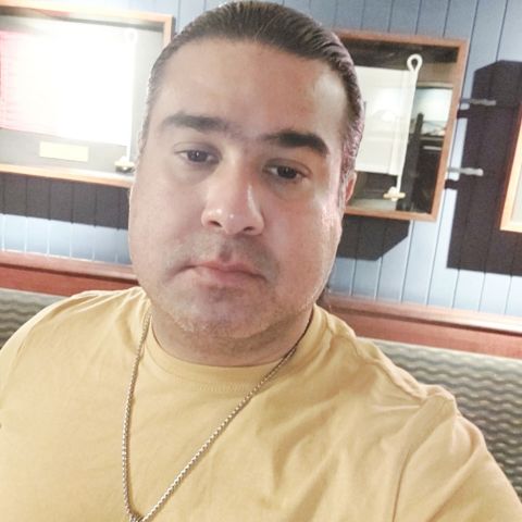 guitaraddict_1000 is Single in Mississauga, Ontario, 5