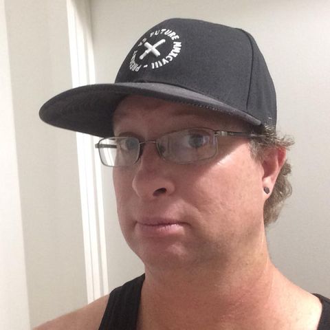 Chrisboy is Single in WYNNUM WEST, Queensland, 5