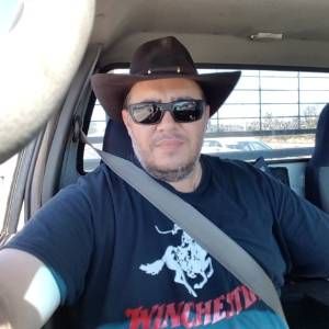 Andrewb77 is Single in Perth, Western Australia, 1