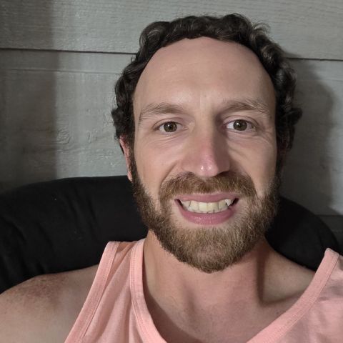 Bulls23 is Single in Harwood Heights, Illinois, 7