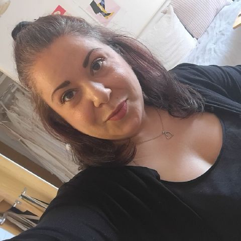 dohayw is Single in Croydon, England, 3