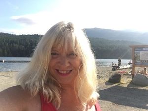 Blondewritingsailor is Single in nanaimo, British Columbia, 3