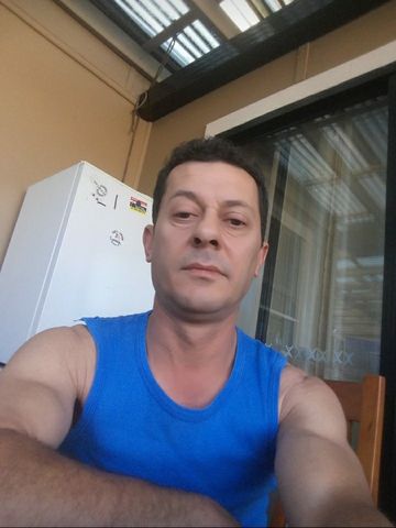 Chris889988 is Single in Canterbury, New South Wales, 2