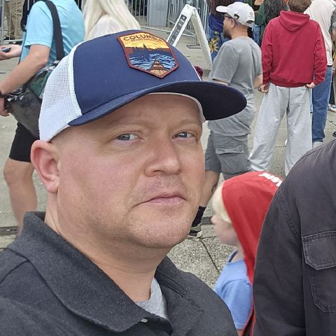 nny403 is Single in Vancouver, Washington, 6