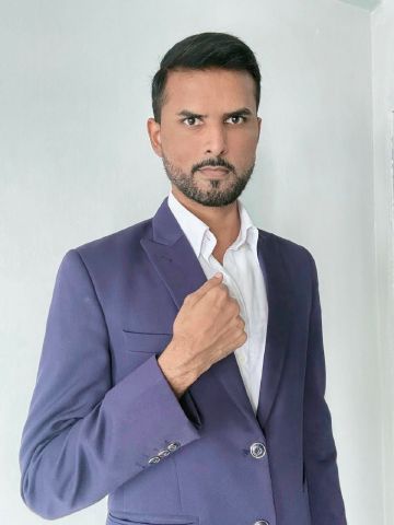 Amir30