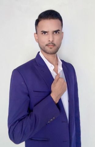 Amir30