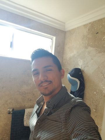 Leon_J is Single in Santa Clarit, California, 1