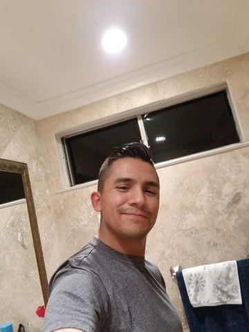 Leon_J is Single in Santa Clarit, California, 2