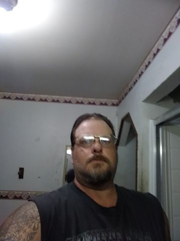 Countryboy1974 is Single in Morgantown, Indiana, 2