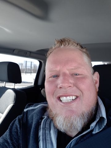 Drew1971 is Single in Oshawa, Ontario