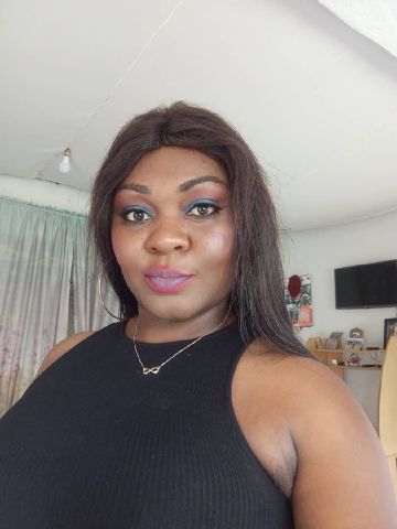 ReinePinky is Single in Victoria, Beau Vallon, 3