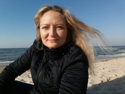 first few months of dating