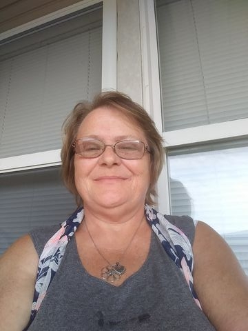 Carolynsnow is Single in Rockwood, Tennessee