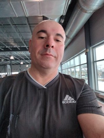 Max81Max is Single in Winnipeg, Manitoba, 3