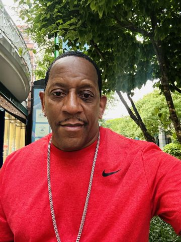 1Designer1 is Single in White Plains, New York, 3