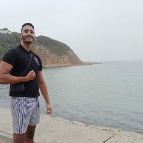 Salahzi is Single in Phoenix, Hawaii, 6