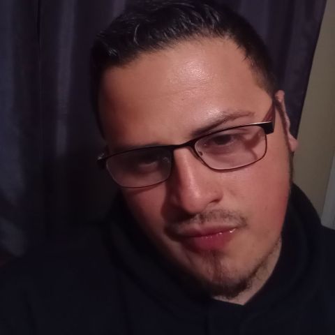 HowieDay is Single in Hemet, California, 3