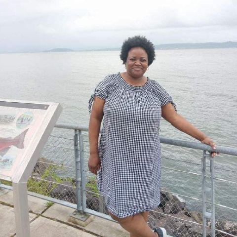 FloralFlo is Single in SALEM, Oregon, 3