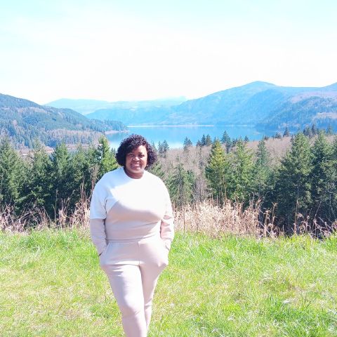 FloralFlo is Single in SALEM, Oregon, 4