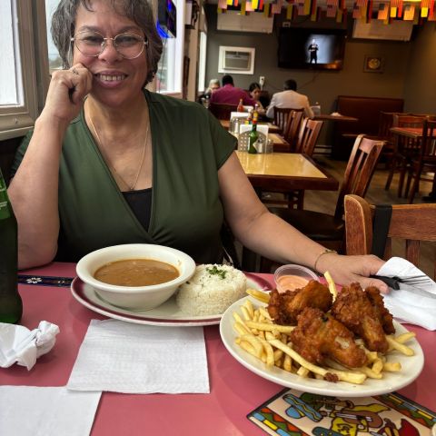 Evelyndejesus is Single in Meriden, Connecticut, 2