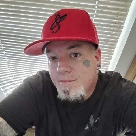 Mystro76 is Single in Topeka, Kansas, 4