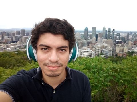 Danielbassvino is Single in Laval, Quebec