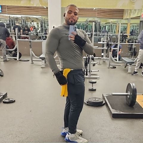 Angelov3 is Single in Staten Island, New York, 7