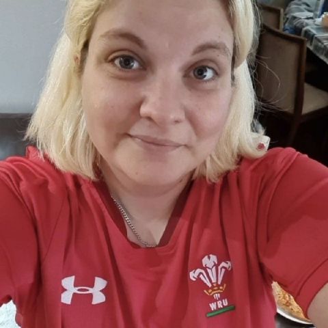 Shona0 is Single in Glasgow, Scotland, 6