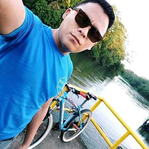 OmarMB is Single in Puerto Viejo, Heredia