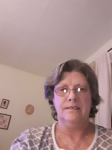 Valeriecawrse is Single in Middleburg Hts, Ohio, 2
