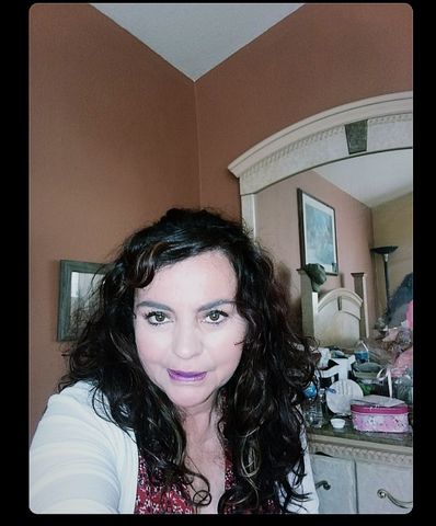 Ivetthaboud is Single in Highland, California, 4