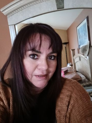 Ivetthaboud is Single in Highland, California, 6
