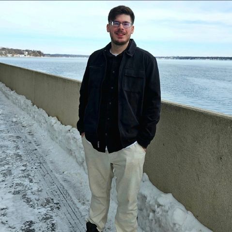 StonewallH is Single in Newport News, Virginia, 2