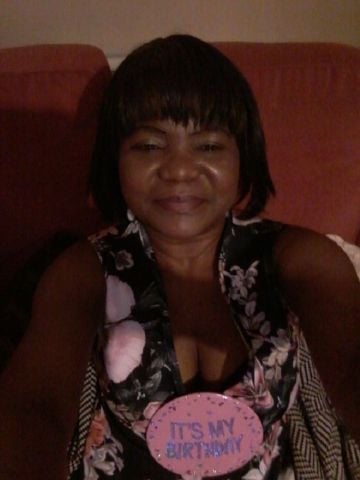Pretty73 is Single in West midlands, England, 4