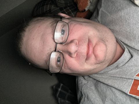 whoreallycares21 is Single in Hannibal, Missouri, 2