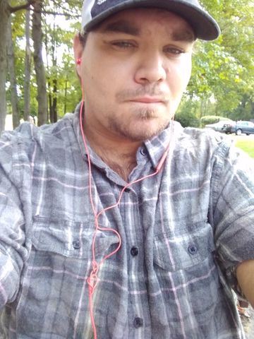Countryboy19988 is Single in Olean, New York, 5