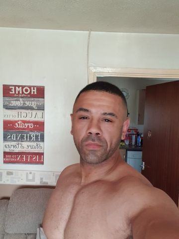 Markyboy1984 is Single in Coventry, England, 2