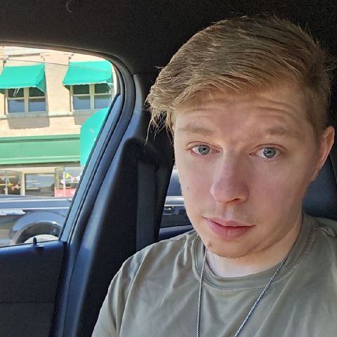 JordanVarboncoeur is Single in Lincoln, Illinois, 2