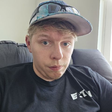 JordanVarboncoeur is Single in Lincoln, Illinois, 3