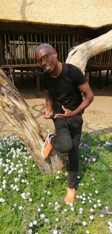 Elsano is Single in Mafikeng, North-West, 7