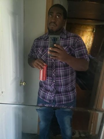 Clyde_White is Single in Melville, New York, 1