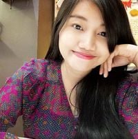 Zhaa is Single in Tangerang, Banten