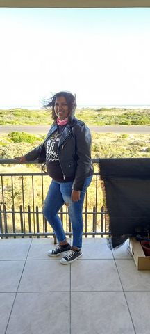 CarinaVdb is Single in Cape Town, Western Cape, 3