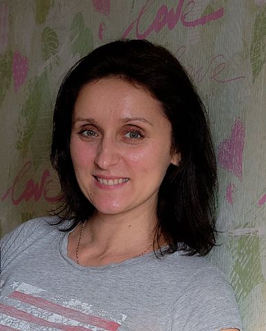 Elena25030