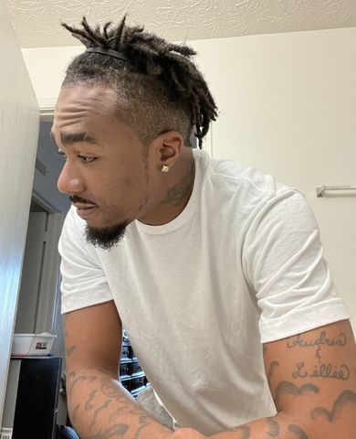 SolidGuy90 is Single in Montgomery, Alabama