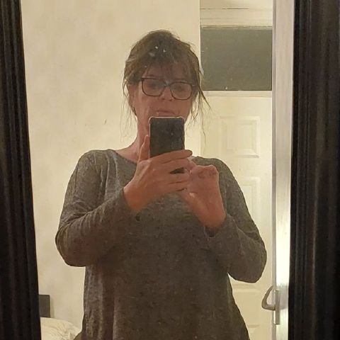 DeeBee123 is Single in Wakefield, England, 2