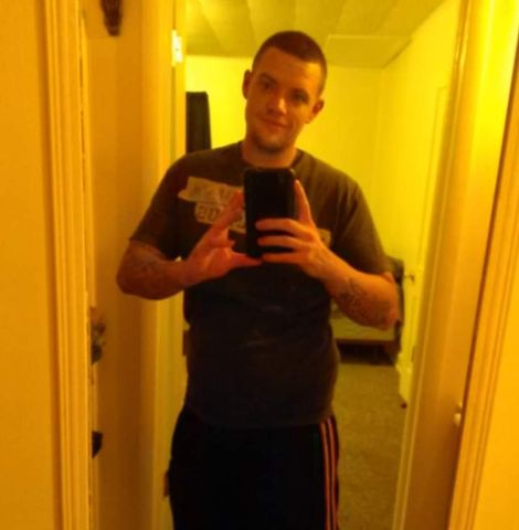 Redballblue87 is Single in BEDFORD, Indiana, 1