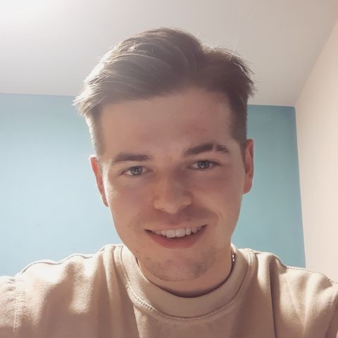 Priceyboi83 is Single in Sheffield, England